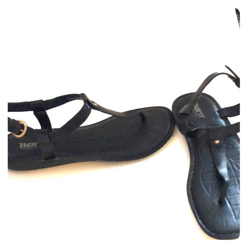 Born sandals